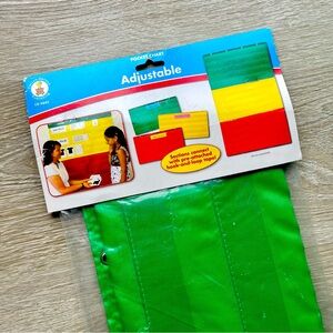 Adjustable Tri-Section Pocket Chart NEW Carson-Dellosa